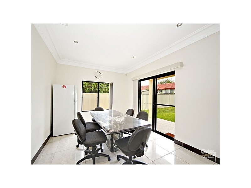 16 Shaw St, Beverly Hills NSW 2209