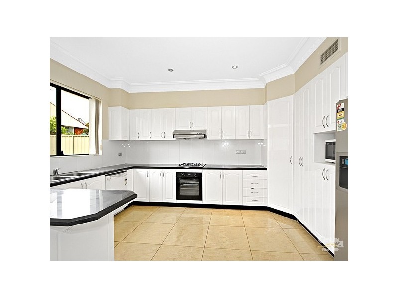 16 Shaw St, Beverly Hills NSW 2209