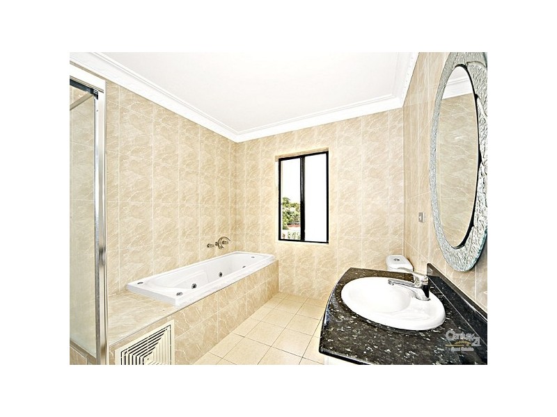 16 Shaw St, Beverly Hills NSW 2209