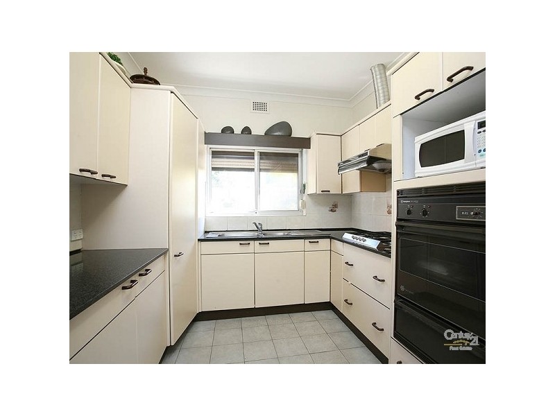 31 Park Rd, Carlton NSW 2218