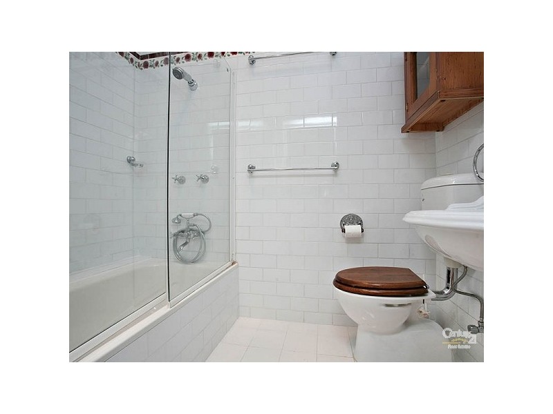 31 Park Rd, Carlton NSW 2218