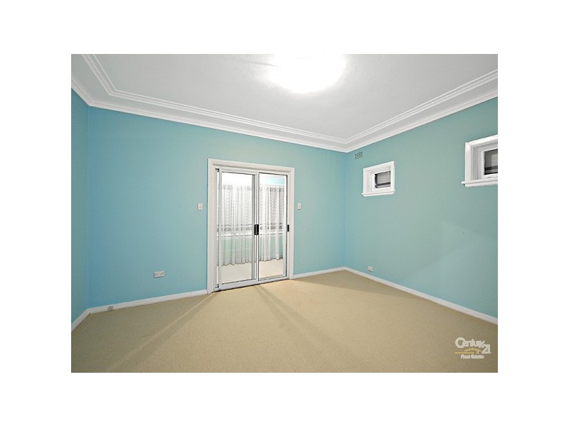 300 William St, Kingsgrove NSW 2208