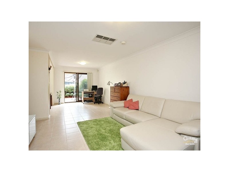 2/98 Woniora Rd, Hurstville NSW 2220