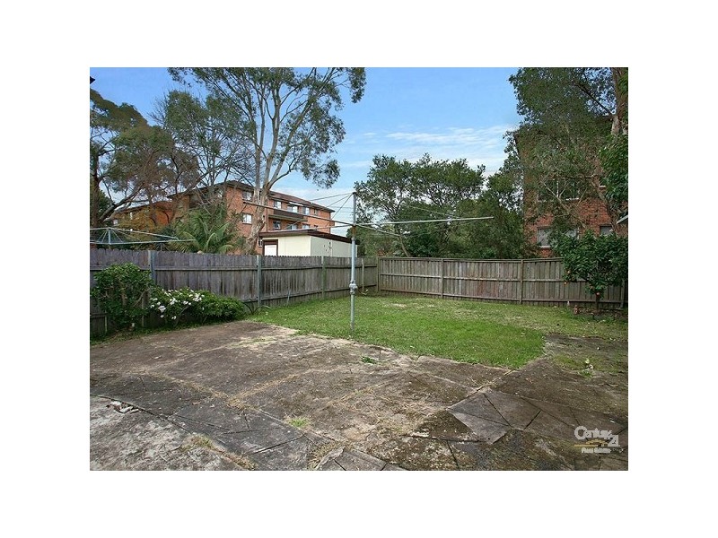 16 Macquarie Pl, Mortdale NSW 2223
