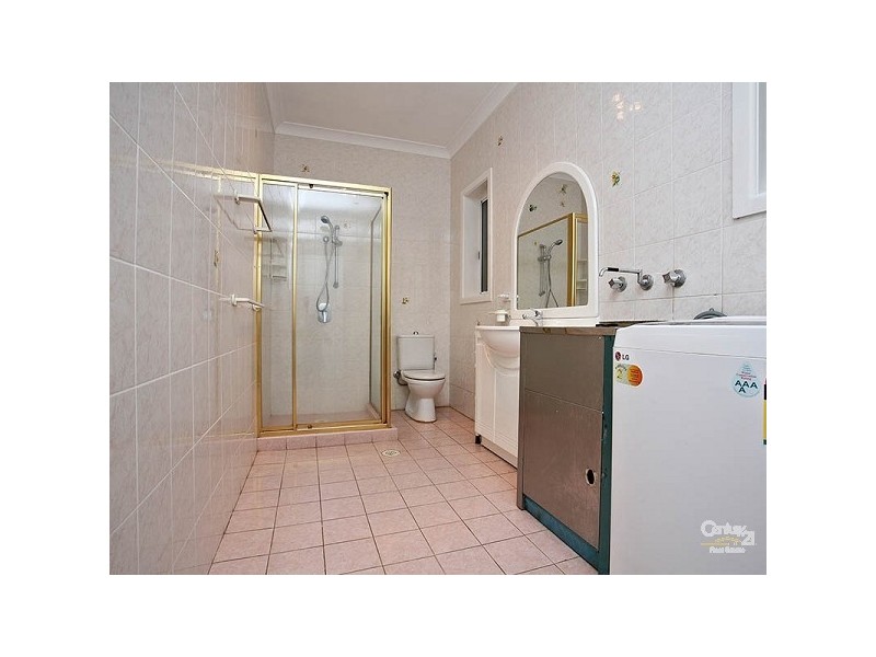 16 Macquarie Pl, Mortdale NSW 2223