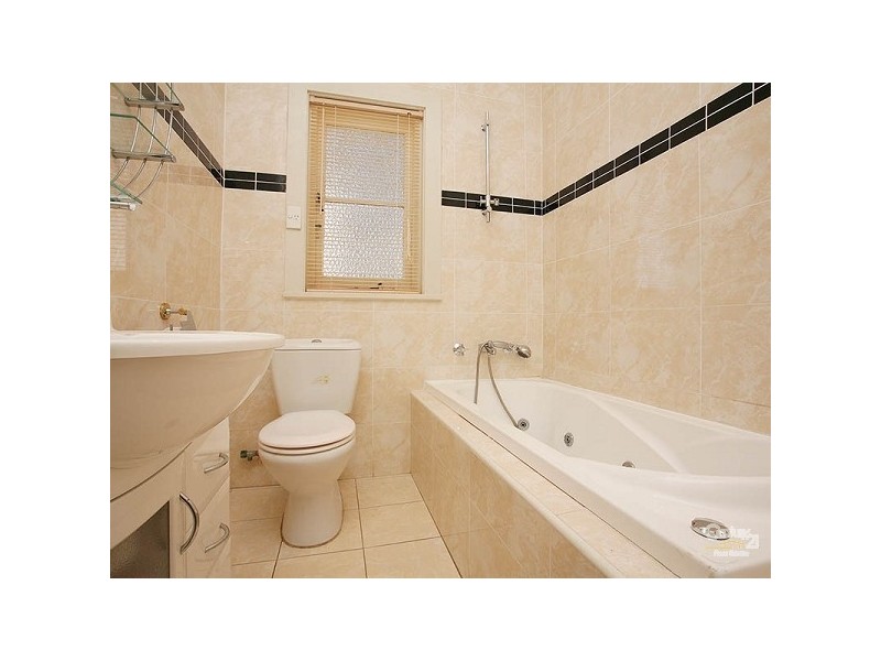 49 Bristol Rd, Hurstville NSW 2220
