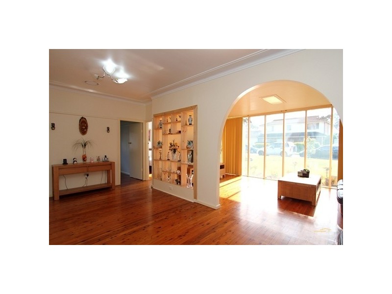 13 Lock Avenue, Padstow NSW 2211