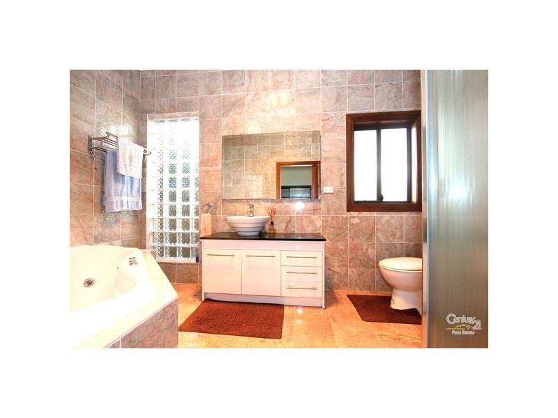 8a Neirbo Avenue, Hurstville NSW 2220