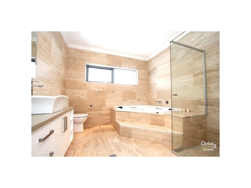 141 LAYCOCK RD, Hurstville Grove NSW 2220