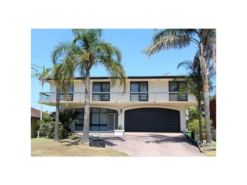 19 Wollondilly Place, Sylvania Waters NSW 2224