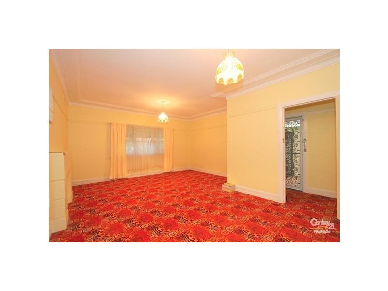 8 Smiths Avenue, Hurstville NSW 2220