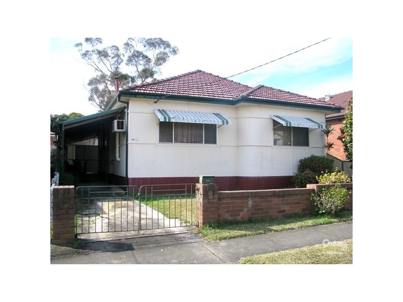 220 Carrington Avenue, Hurstville NSW 2220