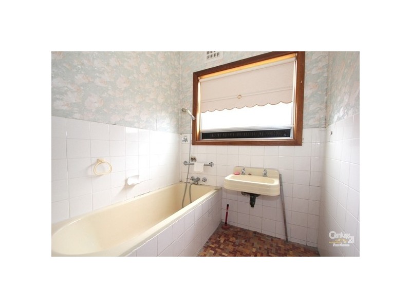 220 Carrington Avenue, Hurstville NSW 2220