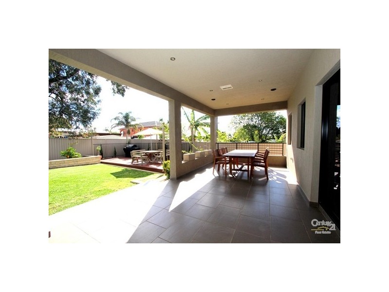 173 Carrington Ave, Hurstville NSW 2220