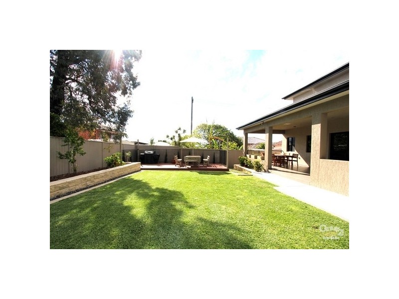 173 Carrington Ave, Hurstville NSW 2220