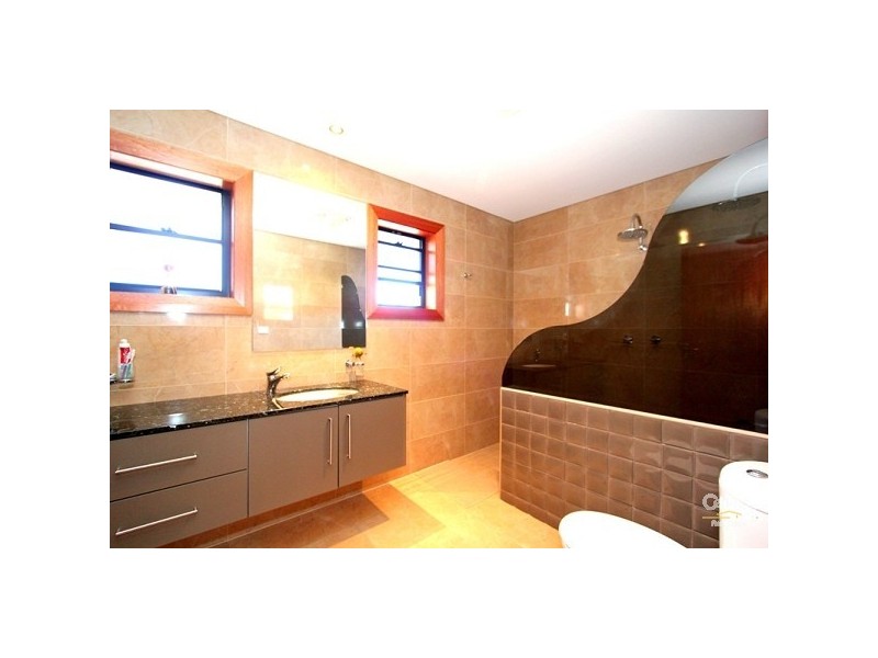 173 Carrington Ave, Hurstville NSW 2220