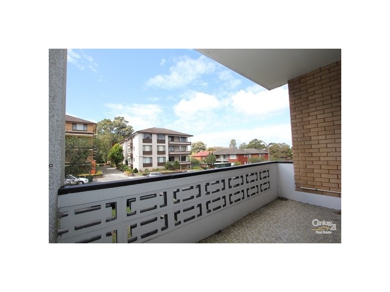 2/9-11 Jubilee Ave, Carlton NSW 2218