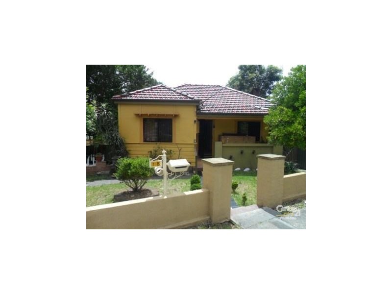 18 willison, Carlton NSW 2218