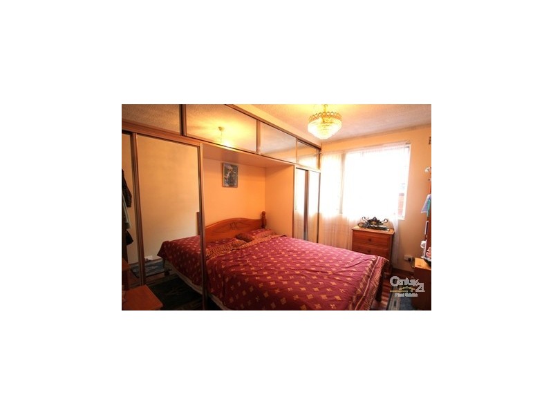 8/83 Queens Road, Hurstville NSW 2220