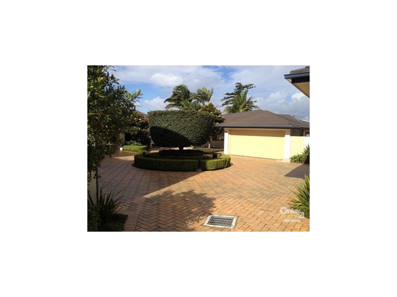 2/10 Evelyn Street, Sylvania NSW 2224