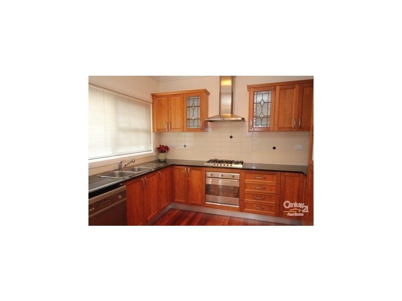 2/10 Evelyn Street, Sylvania NSW 2224