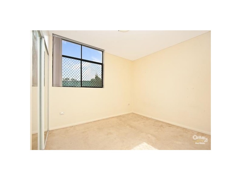 2/2 Willison Road, Carlton NSW 2218