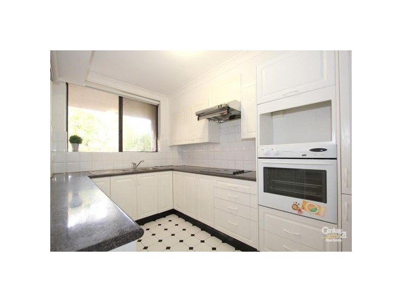 3/8 Gloucester Road, Hurstville NSW 2220