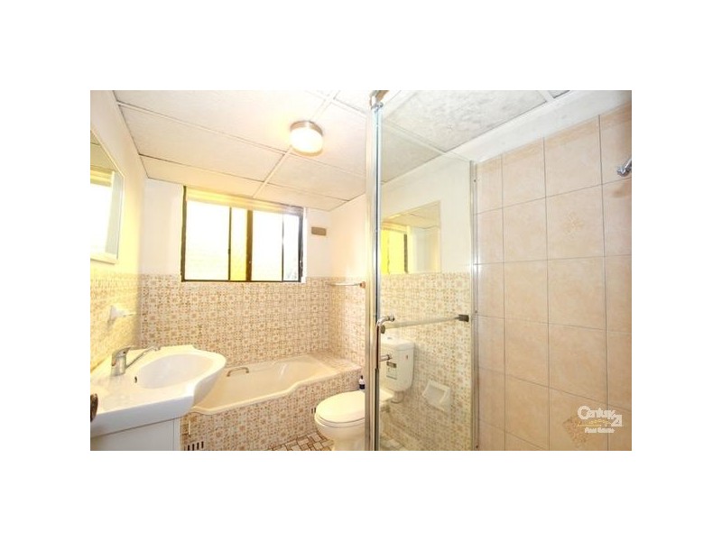 3/8 Gloucester Road, Hurstville NSW 2220