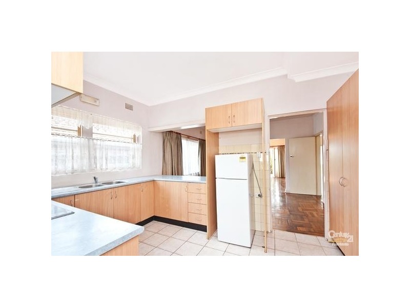 2 Railway Pde  Cnr Laycock Road, Penshurst NSW 2222