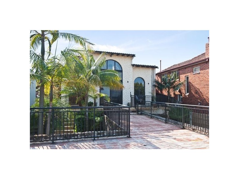 37 Benwerrin Avenue, Carss Park NSW 2221