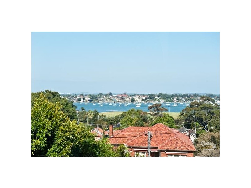 37 Benwerrin Avenue, Carss Park NSW 2221