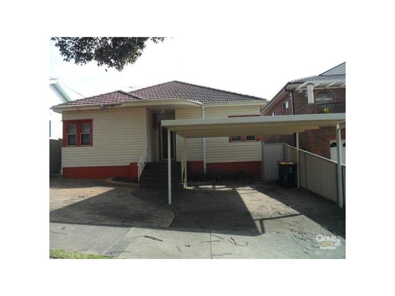 12 Unwin St, Bexley NSW 2207