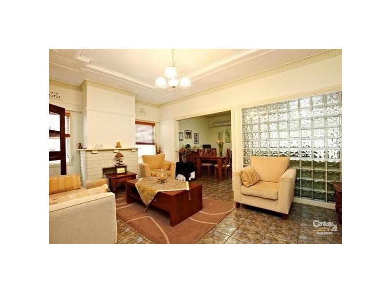 12 Unwin St, Bexley NSW 2207