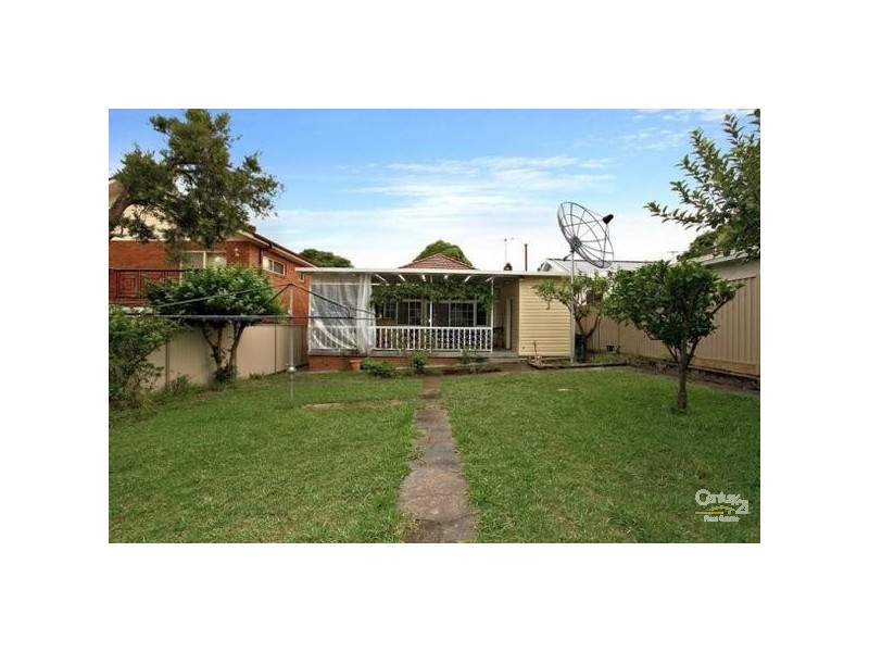 12 Unwin St, Bexley NSW 2207