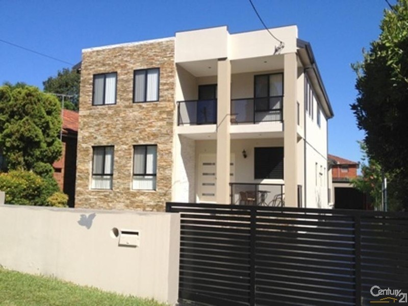 5  Kinsel Avenue, Kingsgrove NSW 2208