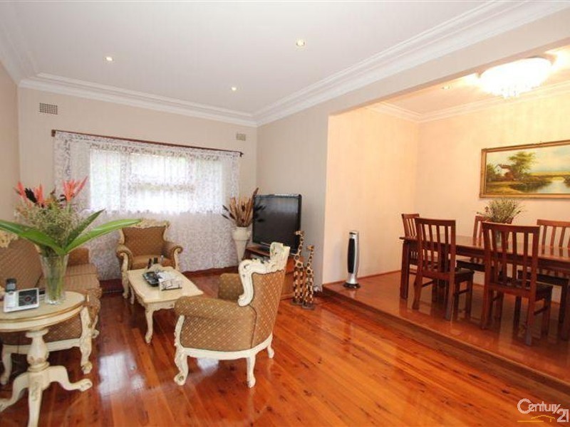 50 Kirrang Street, Beverly Hills NSW 2209