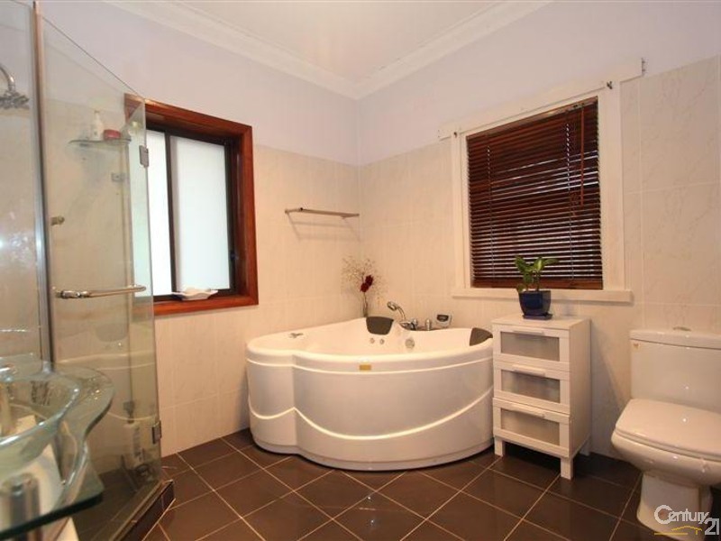 50 Kirrang Street, Beverly Hills NSW 2209