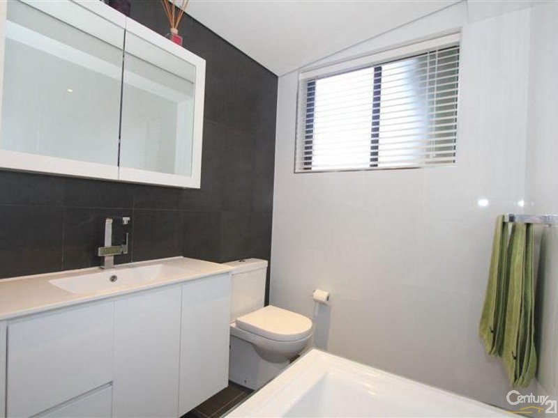 2/17 Woids Avenue, Hurstville NSW 2220