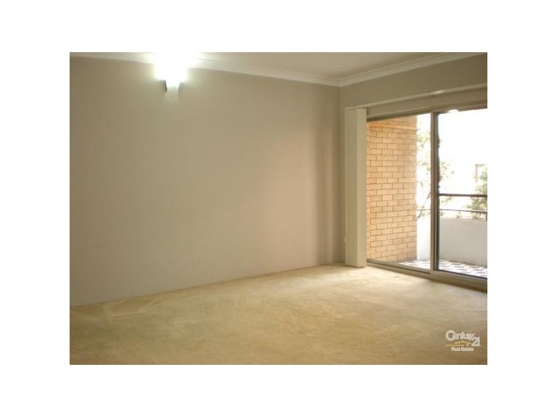 2/30-32 Gloucester St, Hurstville NSW 2220