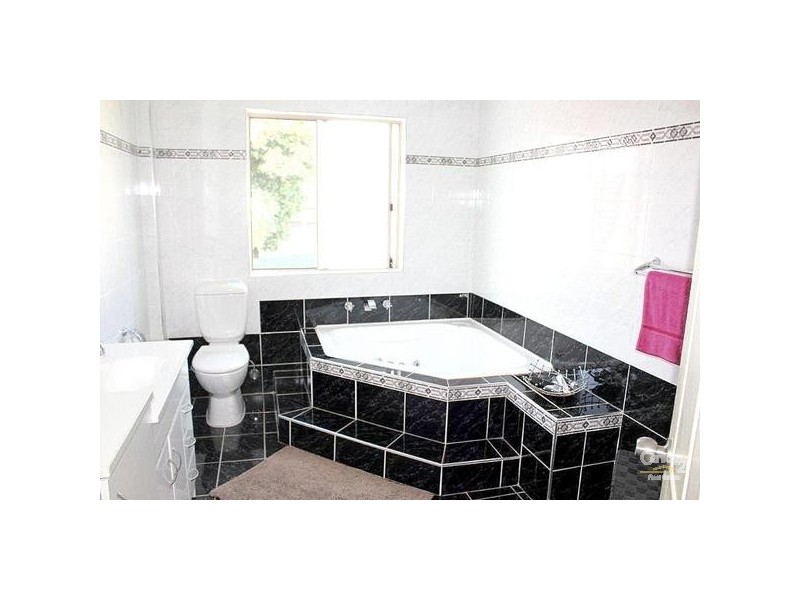 38A Mavis Avenue, Peakhurst NSW 2210