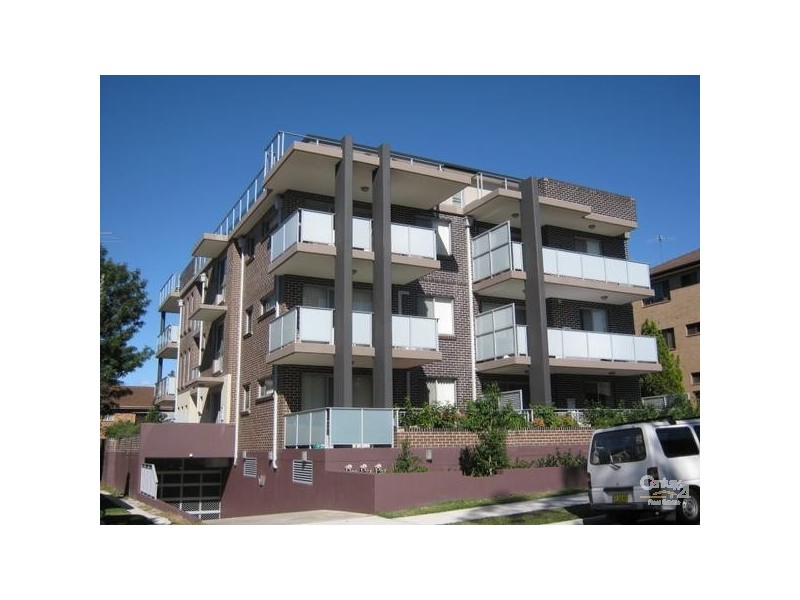 5/74-76 Hampton Court Road, Carlton NSW 2218