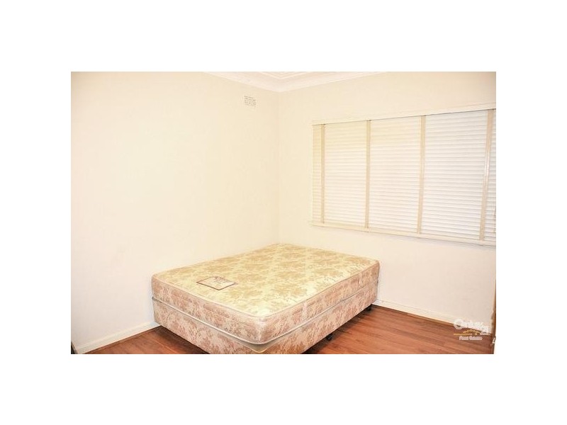 2 Mayfair Crescent, Beverly Hills NSW 2209