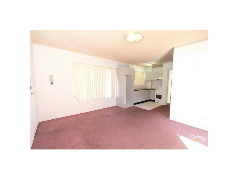 8/15 Gloucester St, Hurstville NSW 2220