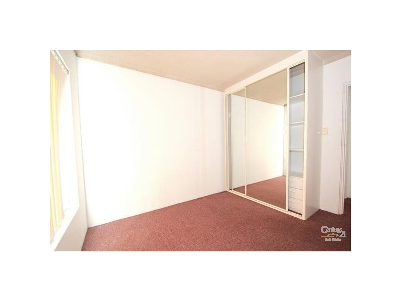 8/15 Gloucester St, Hurstville NSW 2220