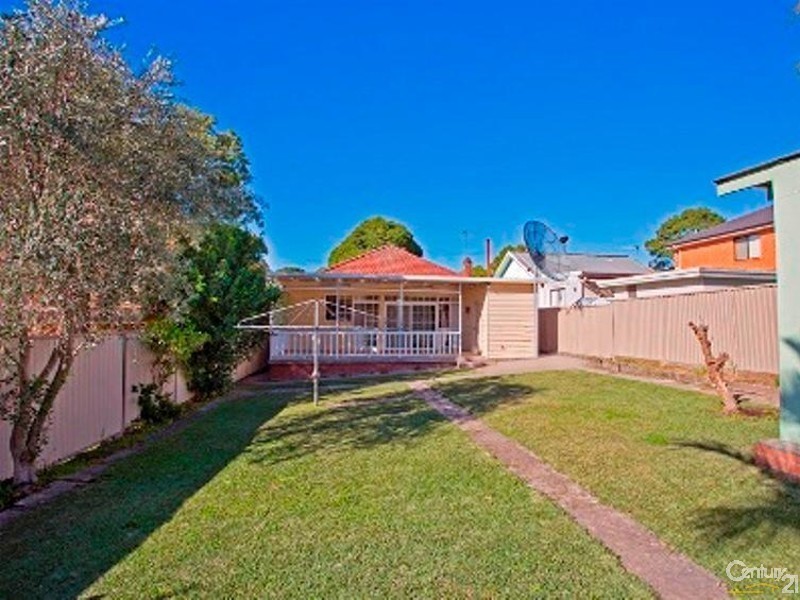 12 Unwin Street, Bexley NSW 2207