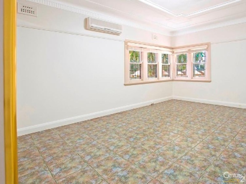 12 Unwin Street, Bexley NSW 2207