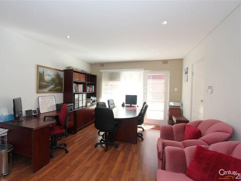 8/33 Carrington Avenue, Hurstville NSW 2220