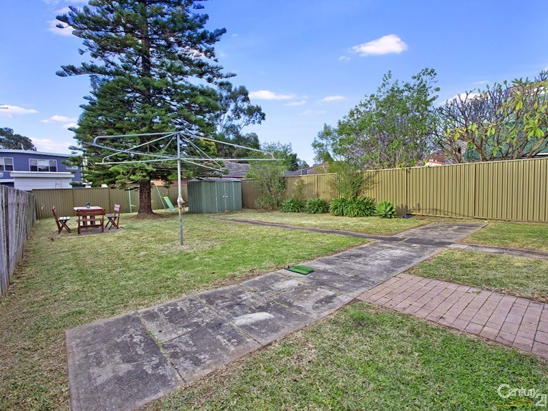 6 Anderson Road, Mortdale NSW 2223