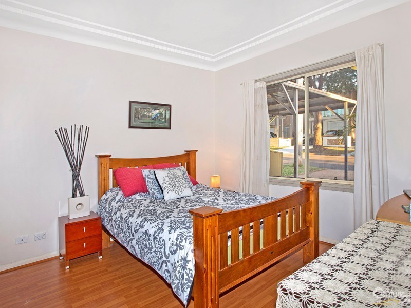 6 Anderson Road, Mortdale NSW 2223