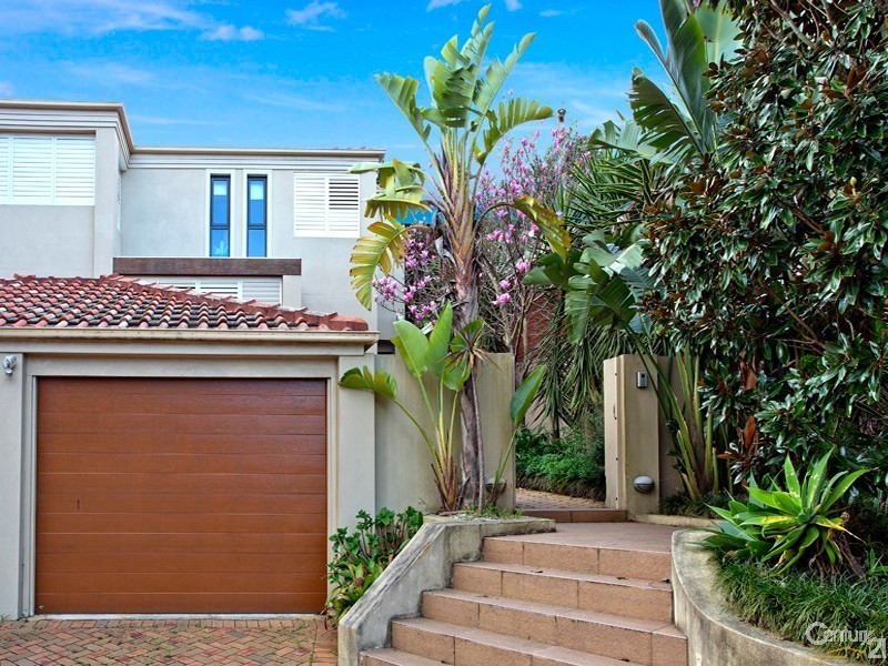 33 Hillcrest Ave, Hurstville NSW 2220